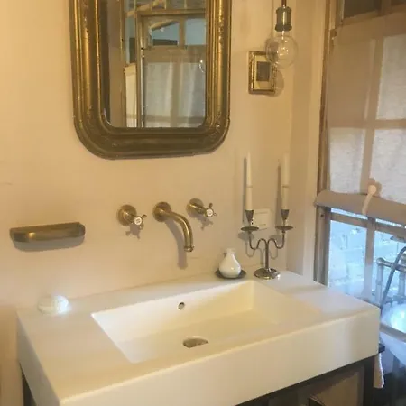 Maison Violapo Al Castello Apartment *